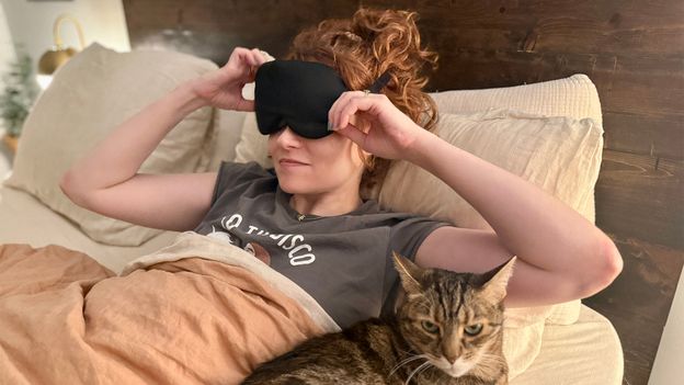 The sleep habits that help you wake up without an alarm